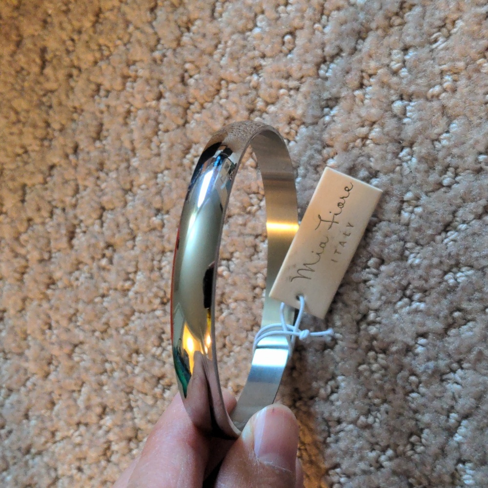 Mia Fiore Silver Bangle